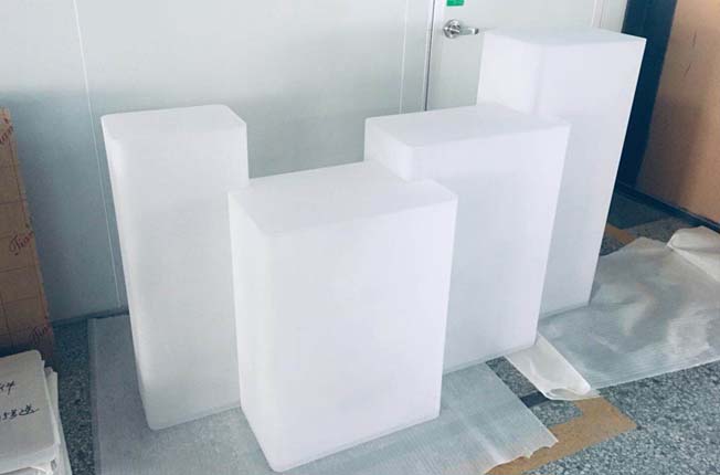 ��ɰ�M��չ��